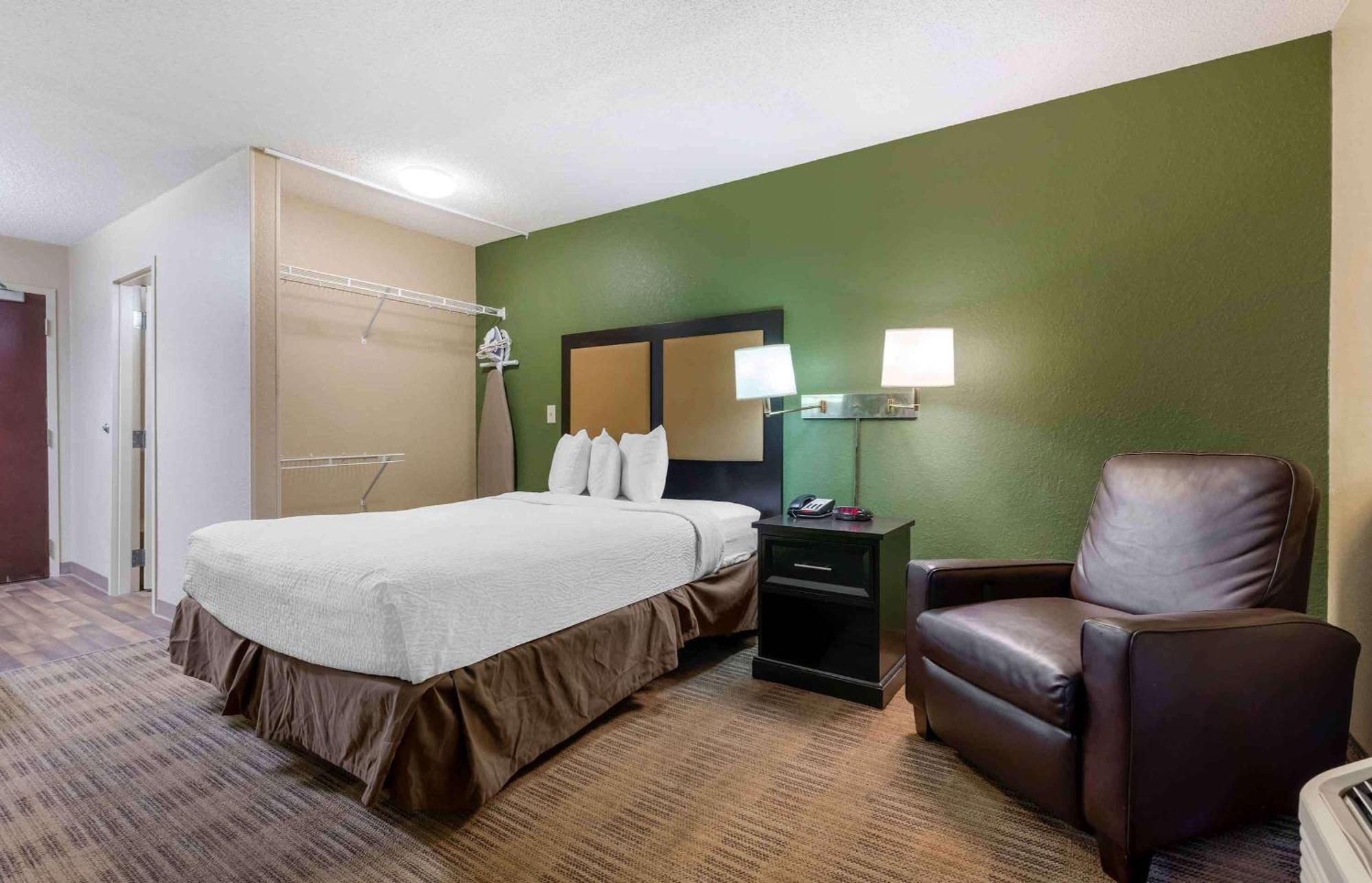 Extended Stay America Select Suites - Jacksonville - Lenoir Avenue East Kültér fotó